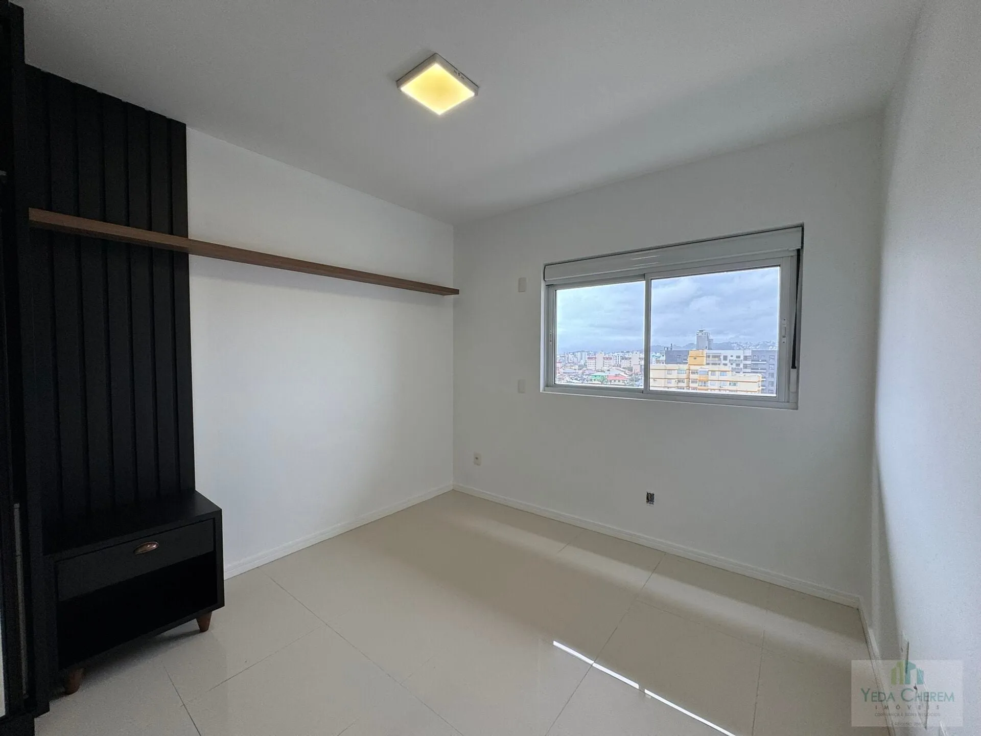 2-bedroom apartment with a grill on the balcony — photo 6