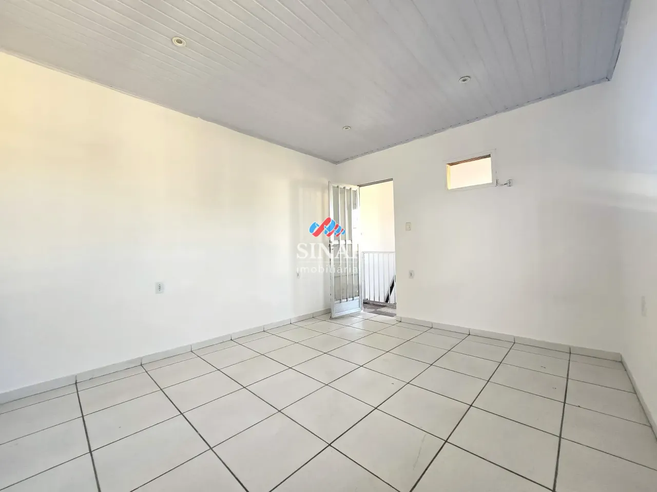Unfurnished 1-bedroom house with 1 bathroom — photo 9