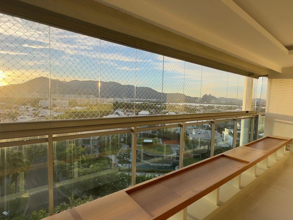 4-bedroom apartment with a separate kitchen, 260 m² — photo 8
