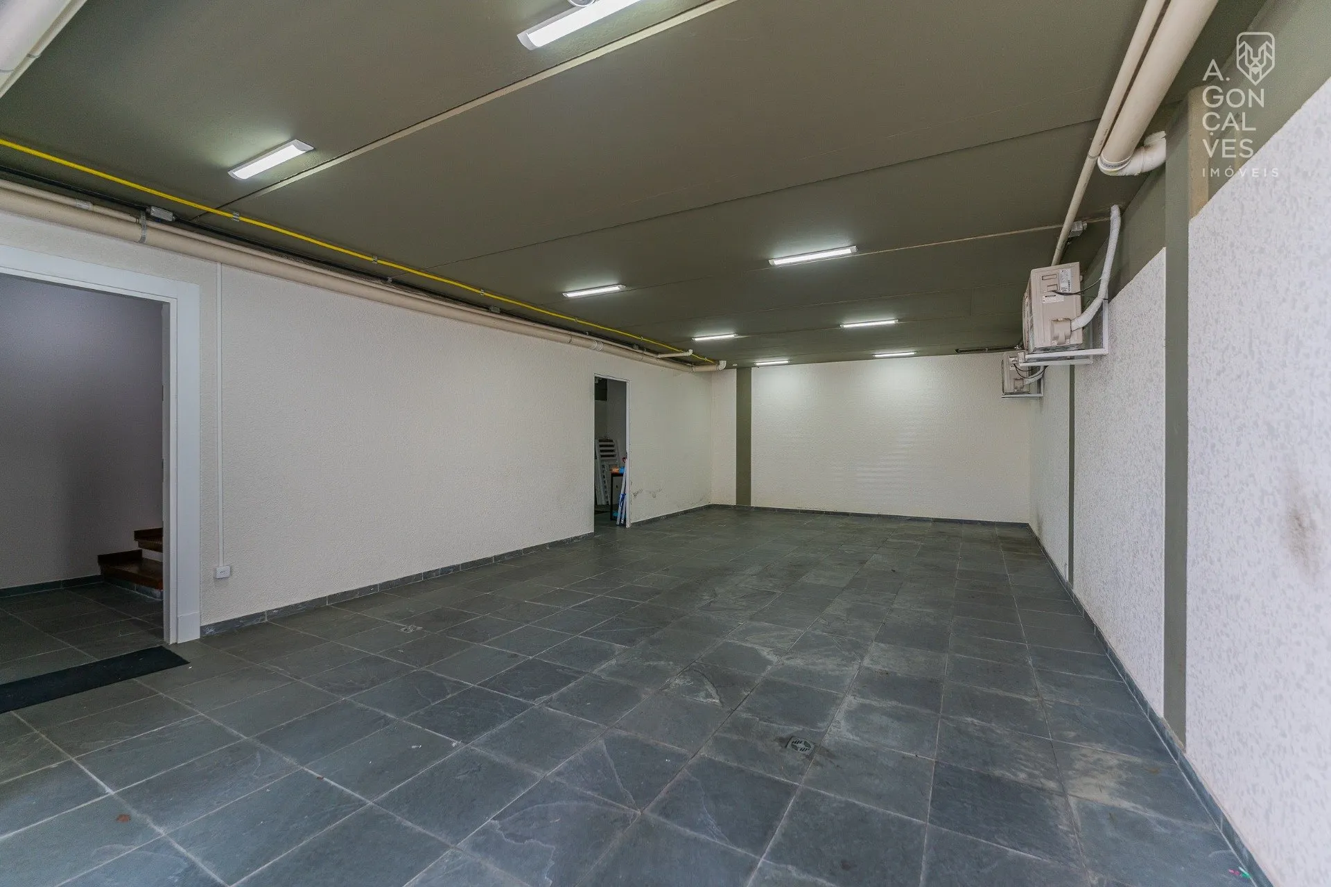 Casa com 3 suítes e 350 m², terraço e jardim — photo 14