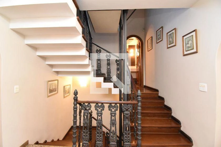 House with 5 bedrooms, gas stove and 650 m² — photo 21