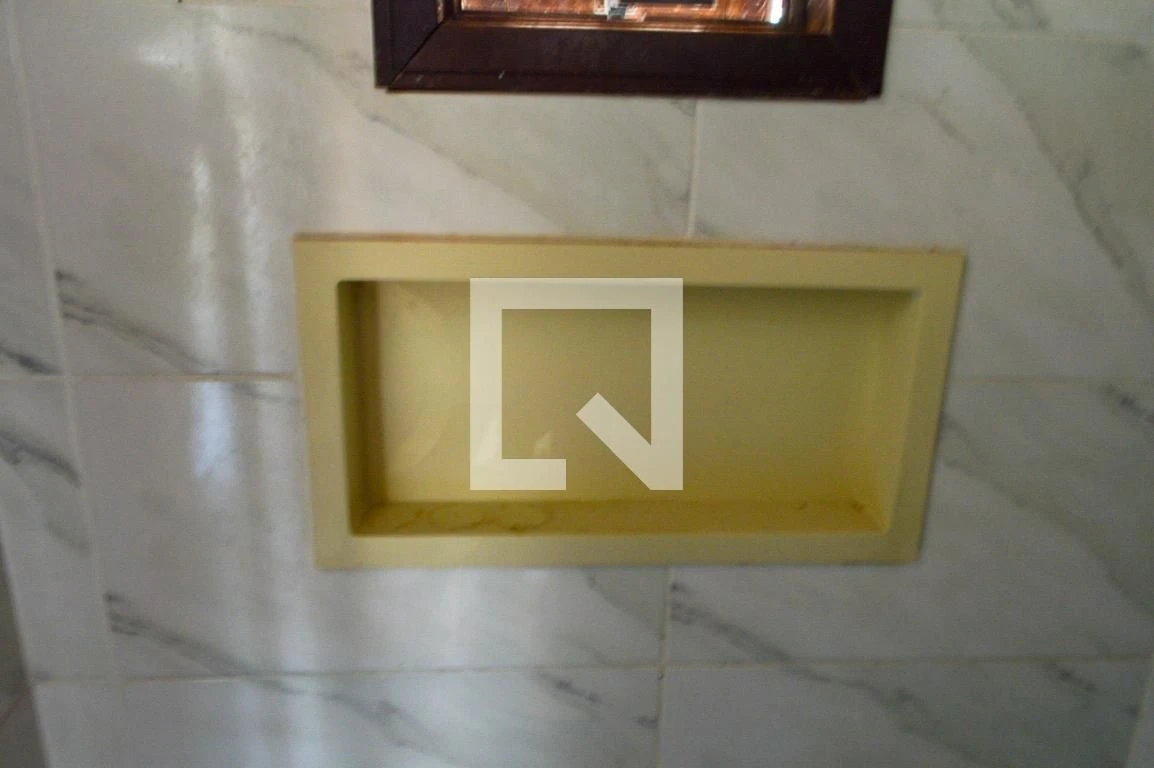 Condominium house with 2 bedrooms and a glass shower — photo 32