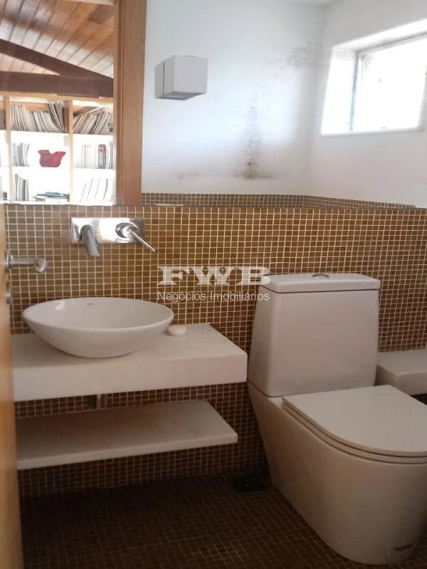 11-bedroom house with a walk-in closet in Rio de Janeiro — photo 26