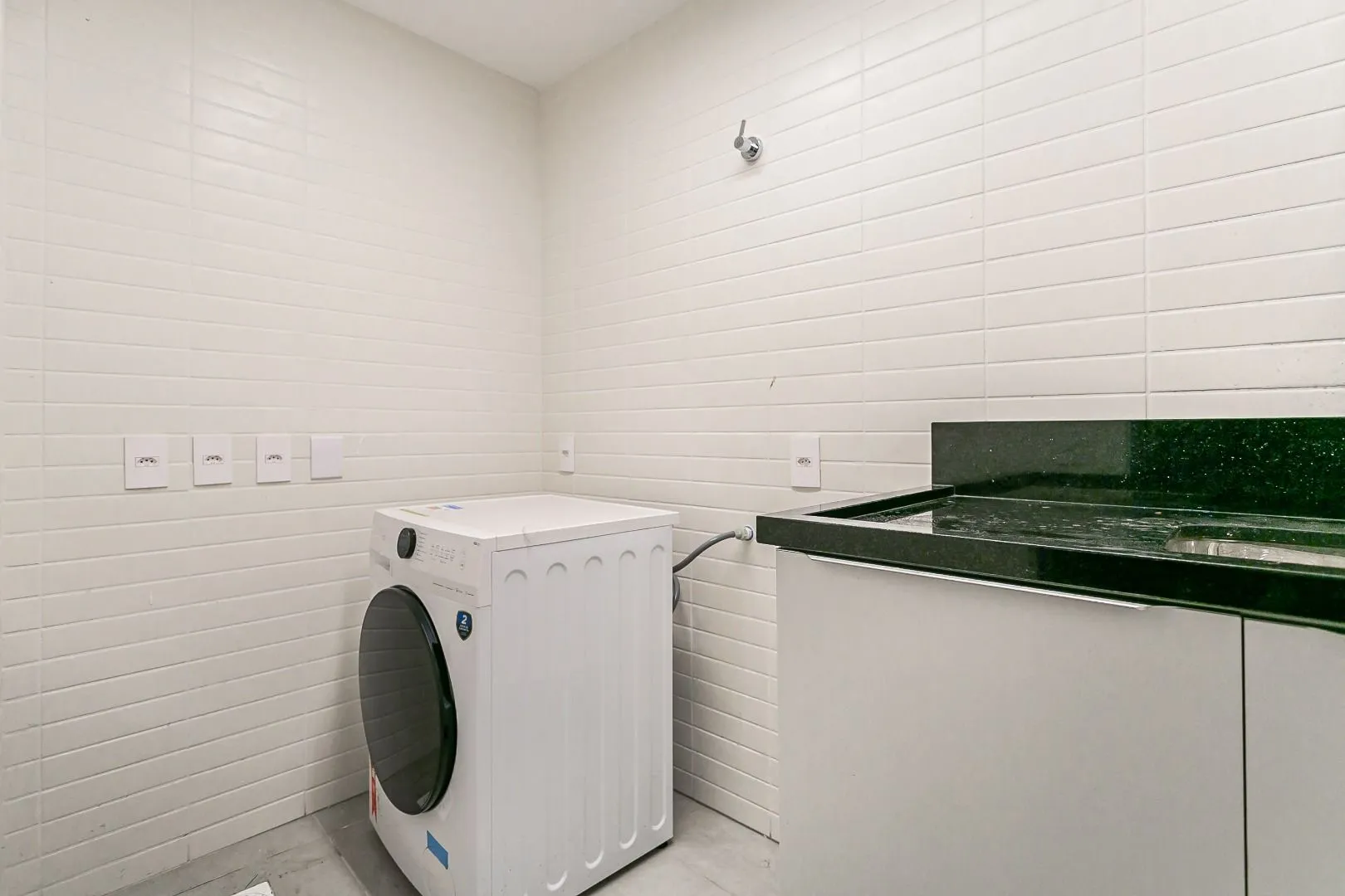 Studio mobiliado com 1 dormitório e 1 banheiro privativo — photo 14
