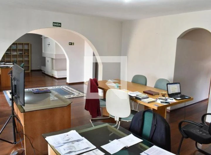 Rental house with 7 bedrooms and 510 m² — photo 3