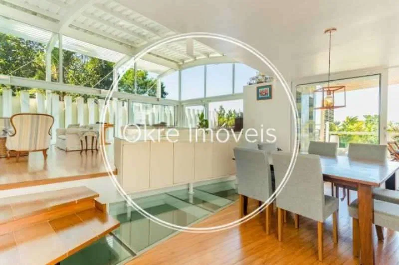 Furnished 644 m² house with 4 bedrooms and 7 bathrooms — photo 12