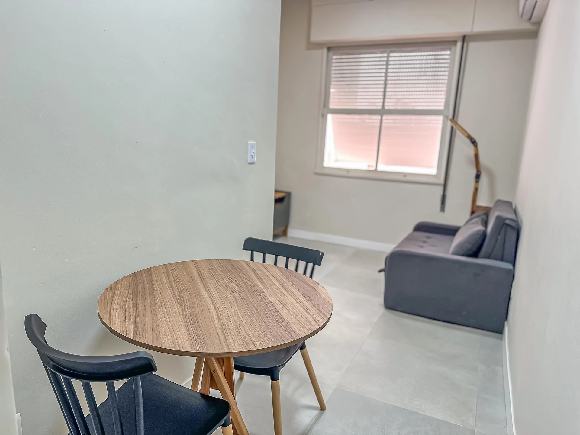 Furnished 1-bedroom apartment with no parking — photo 32