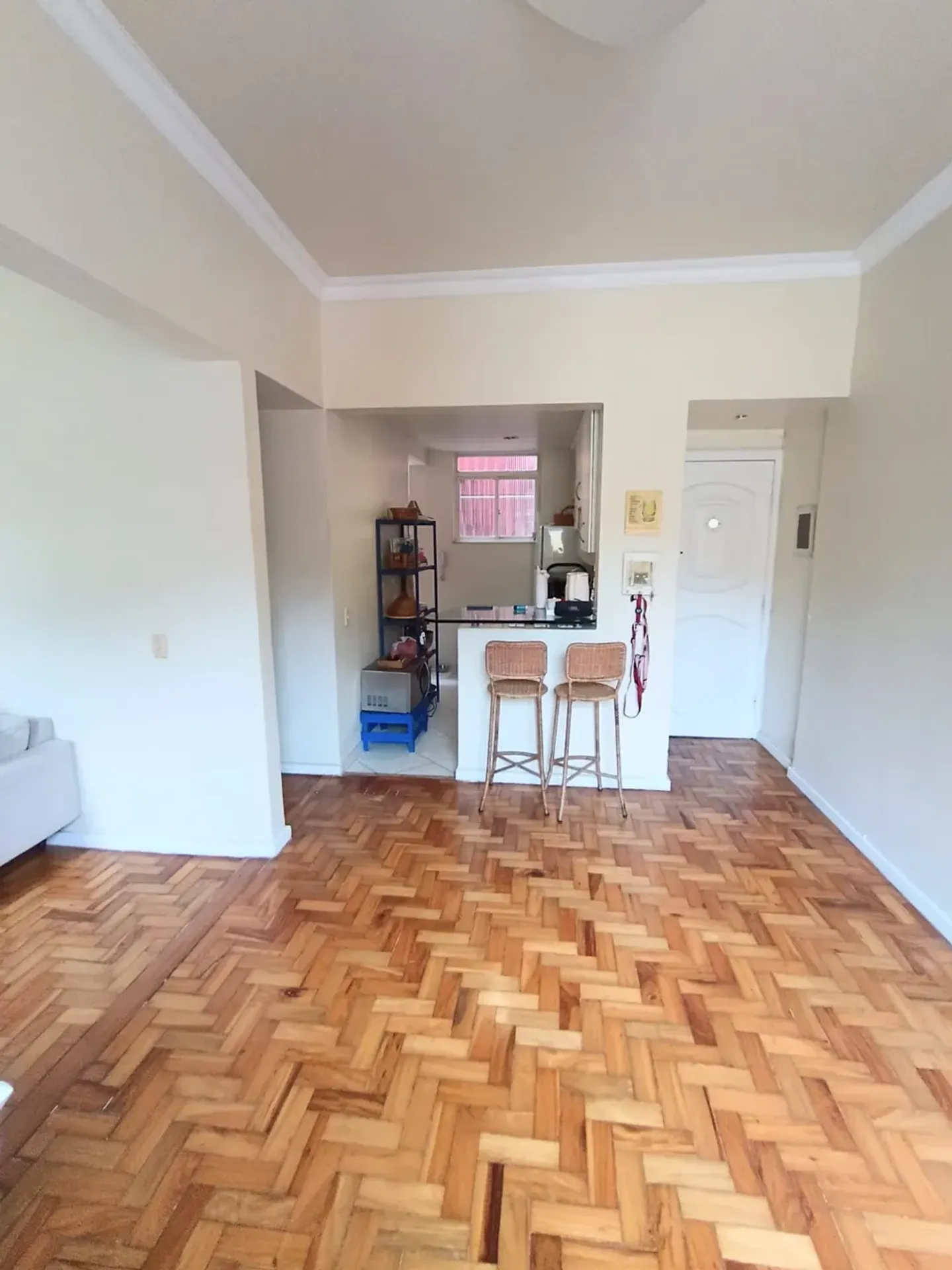 Furnished apartment, 67 m², with a bathtub — photo 10