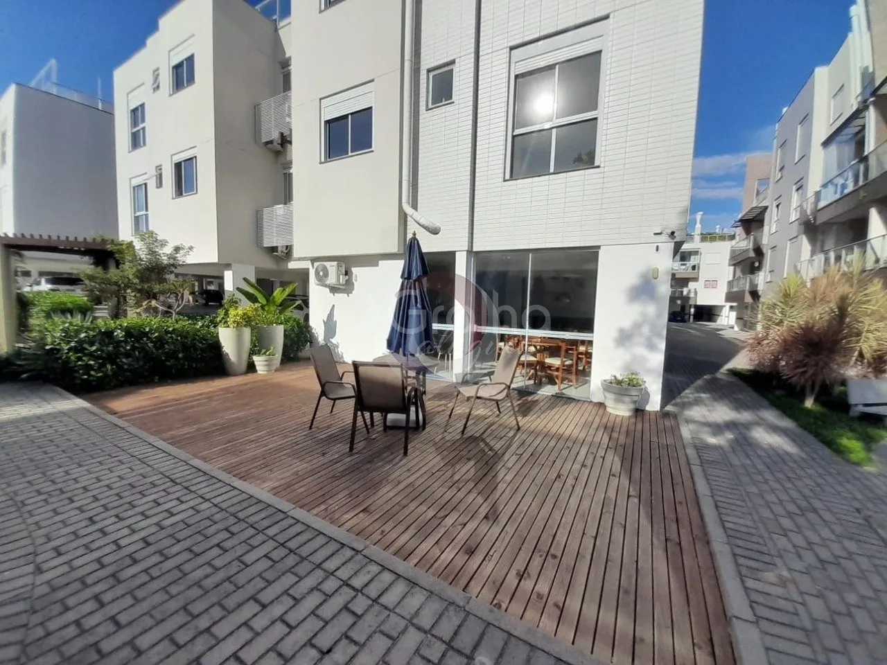 3-bedroom apartment with a home office — photo 11
