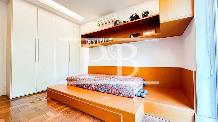 Unfurnished 4-bedroom apartment 200 m² with open-plan kitchen — photo 20