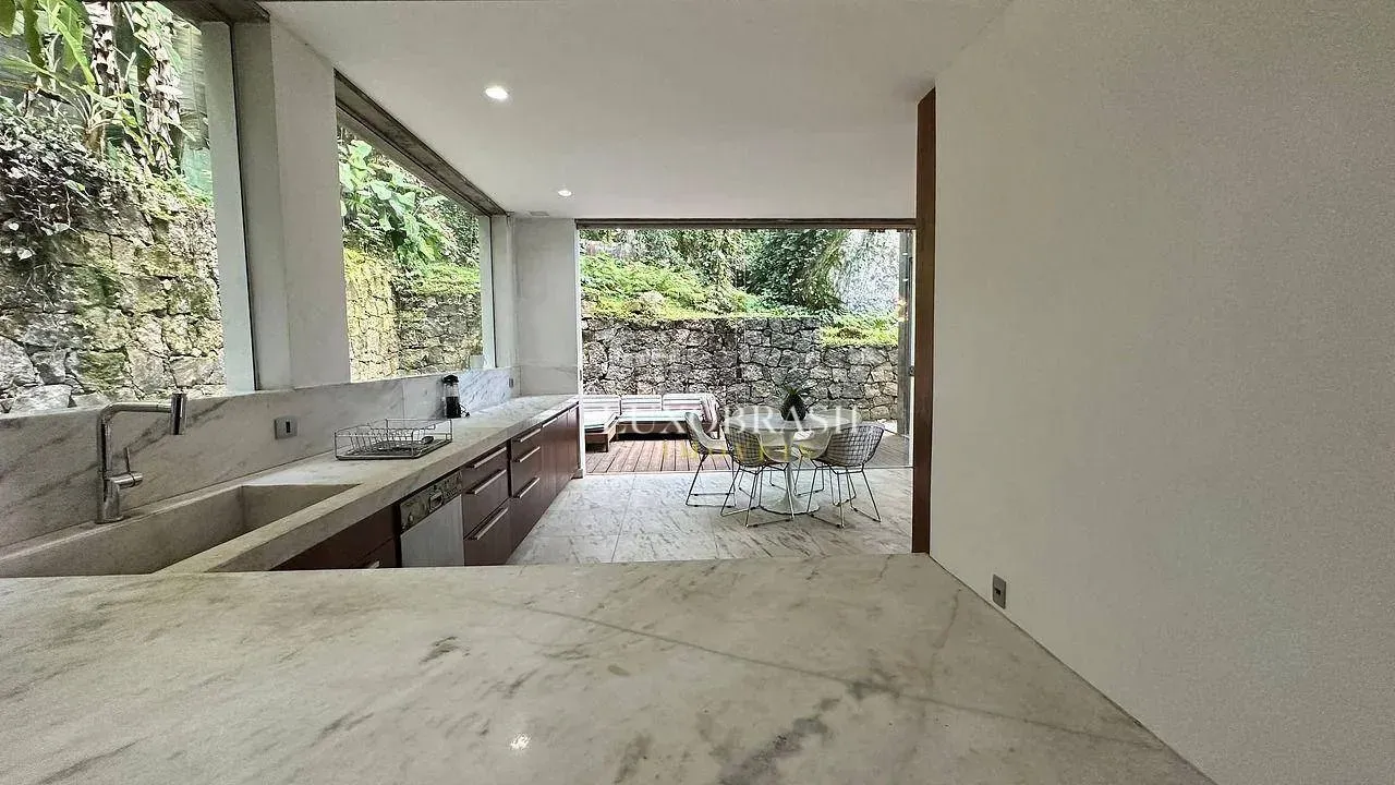 Casa amueblada con 4 dormitorios y parrilla en balcón — photo 6