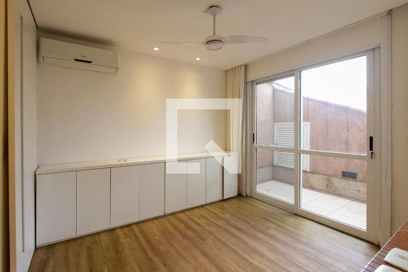 3-bedroom apartment with a home office in Rio de Janeiro — photo 49