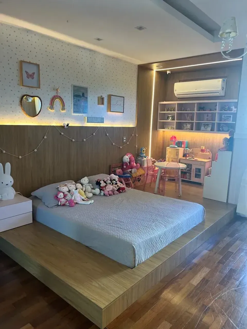 Apartment with 4 bedrooms and an open-plan kitchen — photo 11