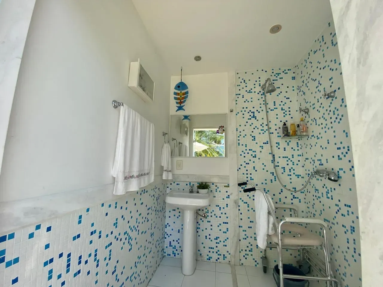 Furnished house with 4 bedrooms and 4 bathrooms — photo 12