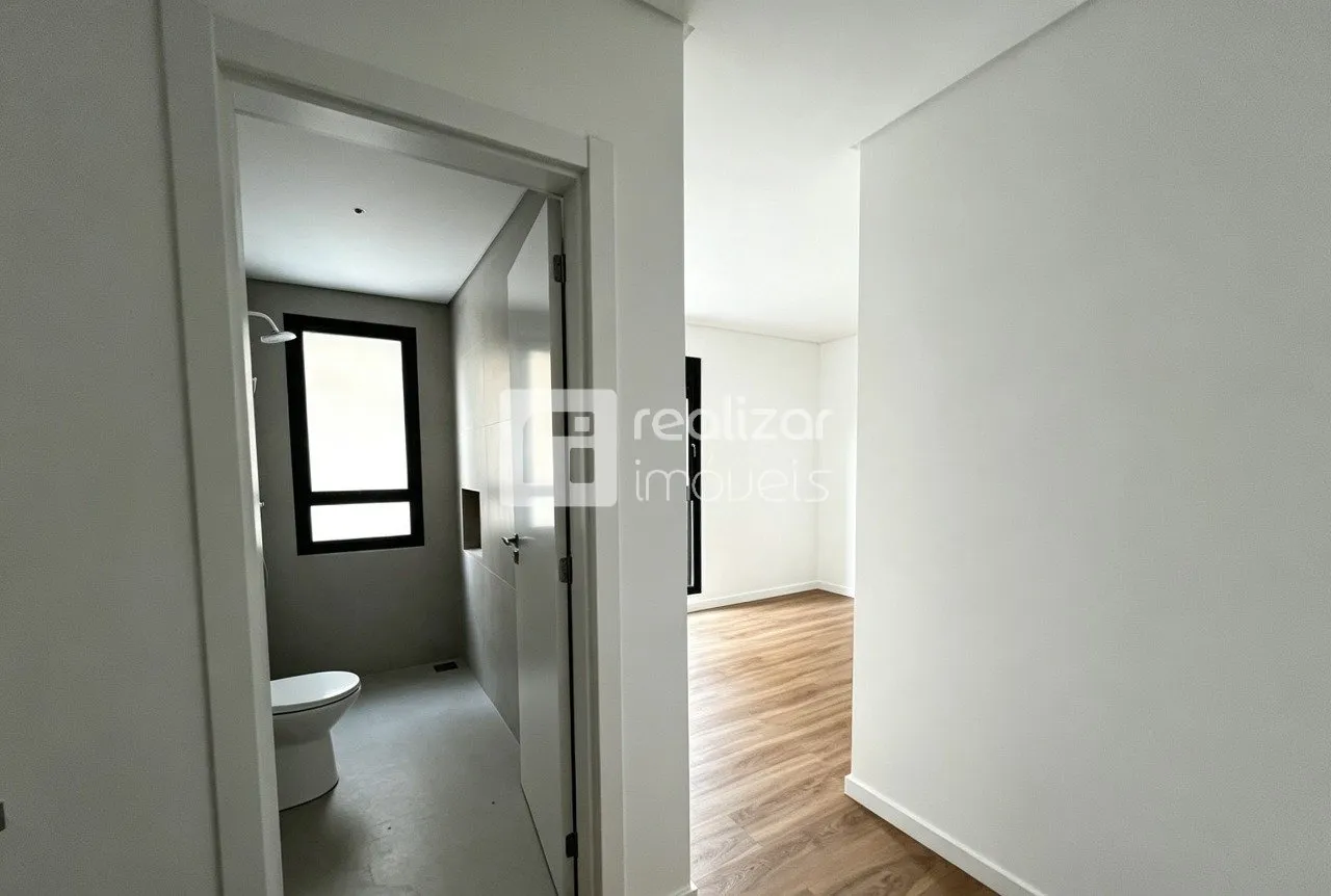 Glass-enclosed balcony in a 2-bedroom apartment, 70 m² — photo 5