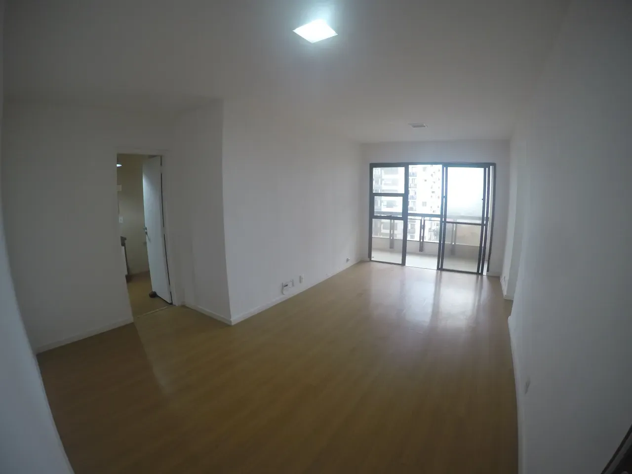 Apartamento com 2 quartos e varanda, mobiliado sem mobília — photo 2