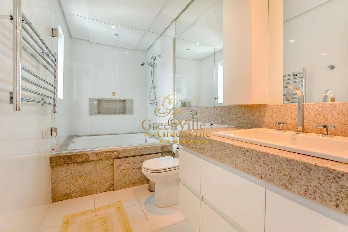 House with 4 en-suite bedrooms and private BBQ — photo 42