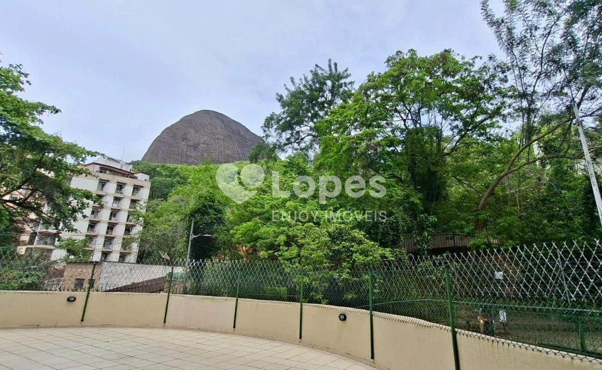 2-bedroom apartment with a mountain view in Rio de Janeiro — photo 36