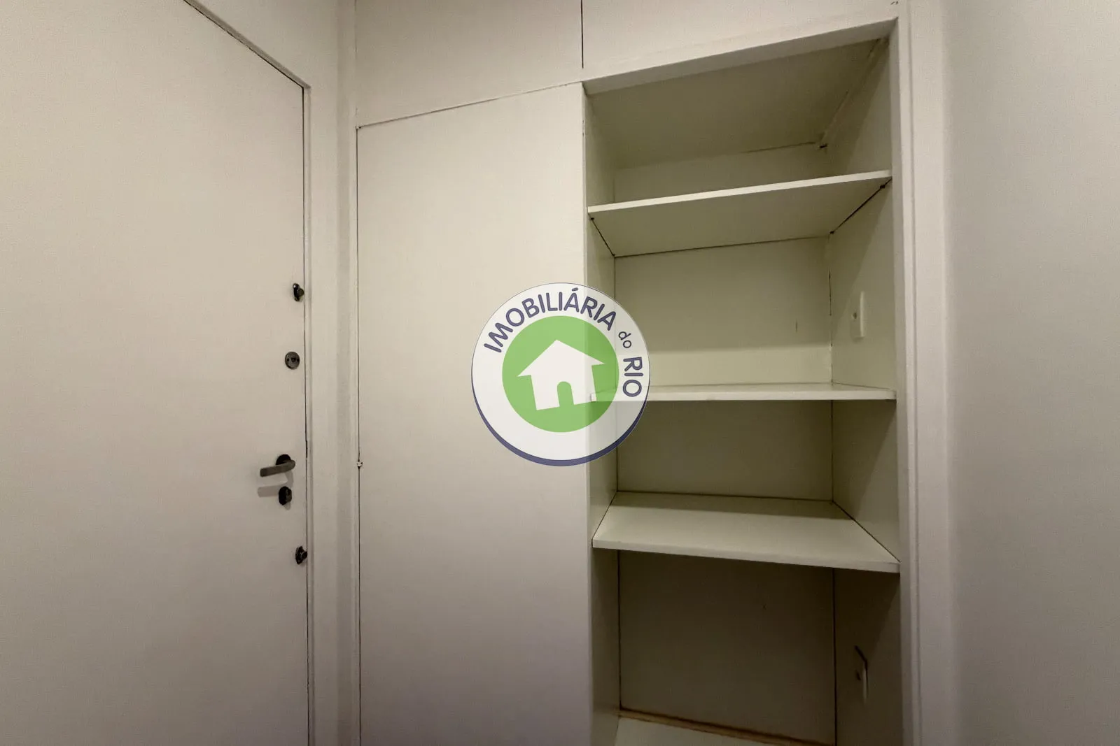 Apartamento sem mobília com 4 quartos e 5 banheiros — photo 30