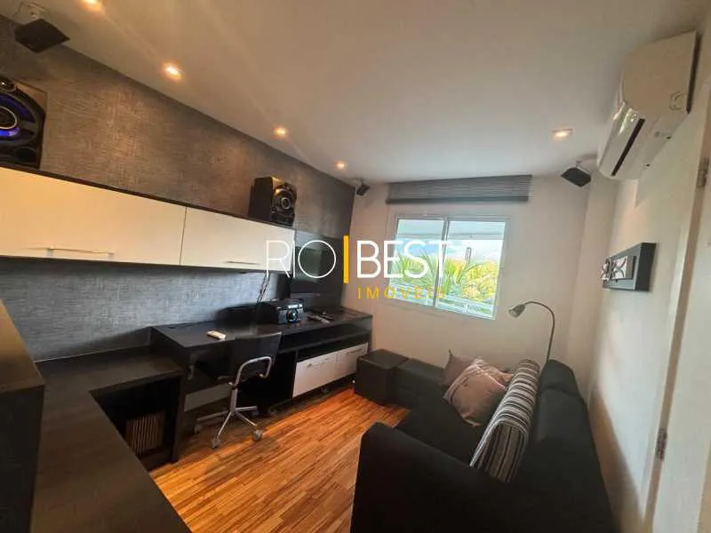Furnished 3-bedroom apartment with balcony — photo 3