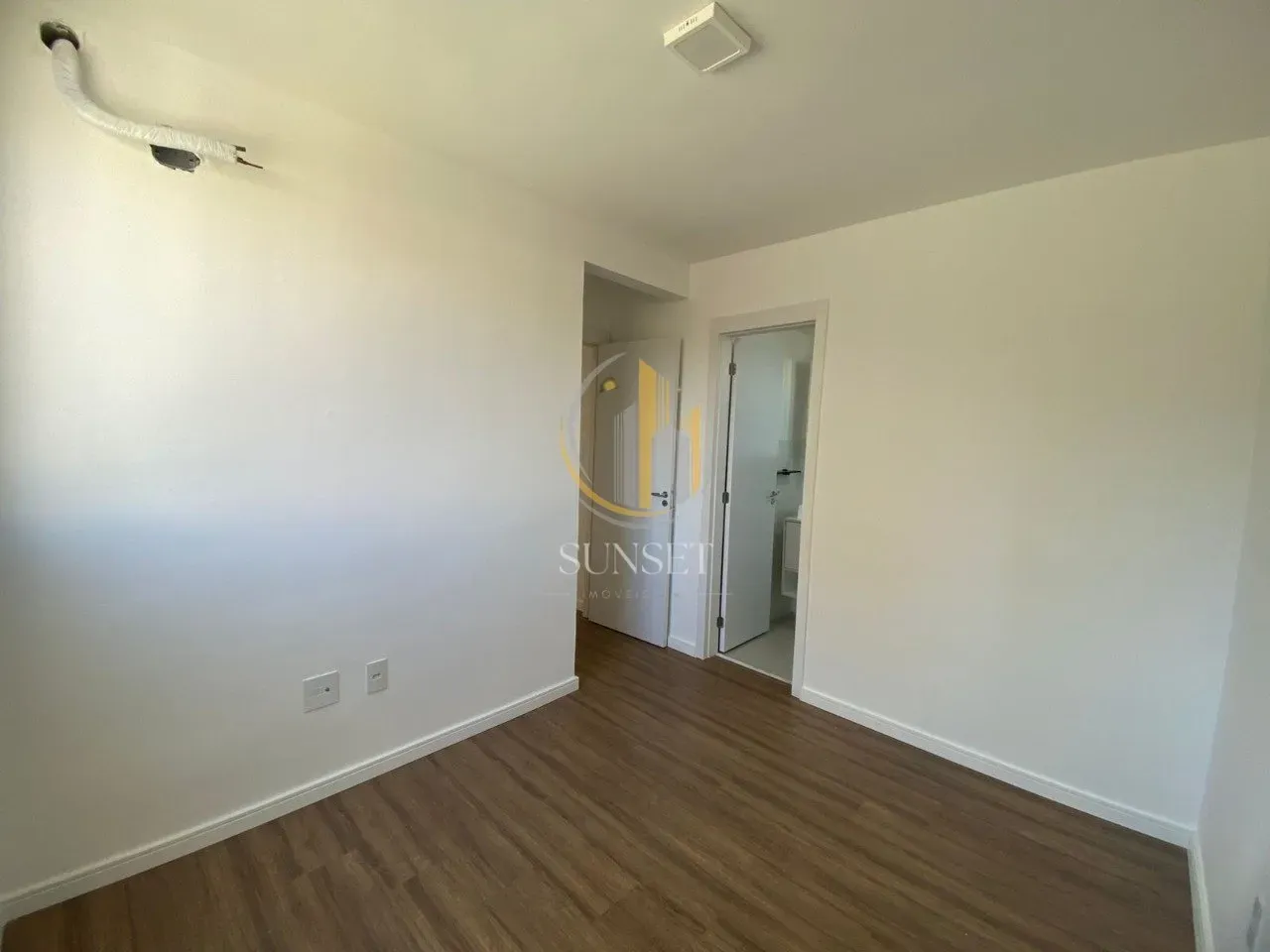 Apartamento de 2 quartos em condomínio com piscina — photo 10