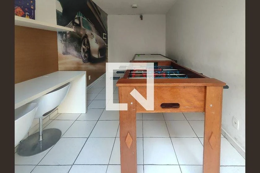 Apartamento de 2 quartos em condomínio com piscina — photo 31