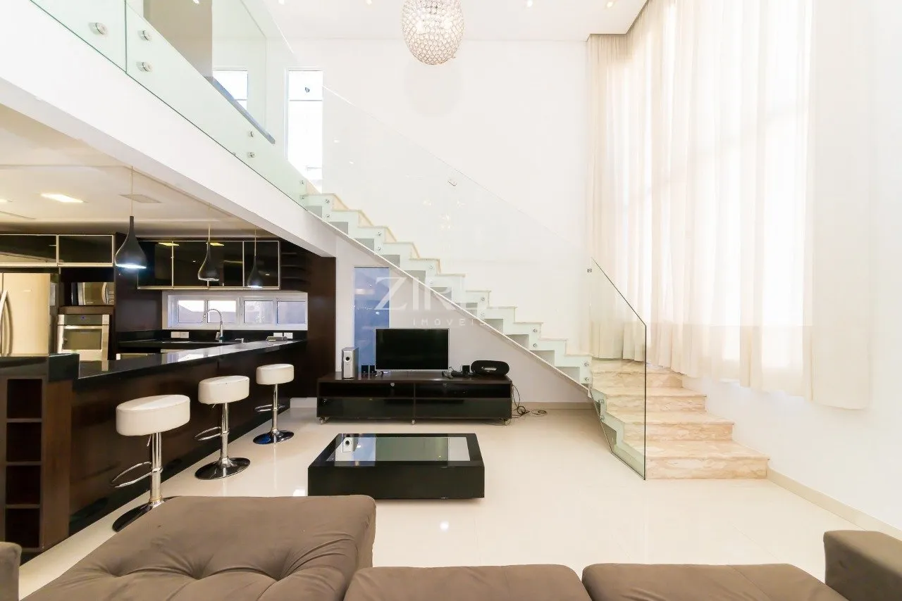 4-bedroom house with private garden — photo 4