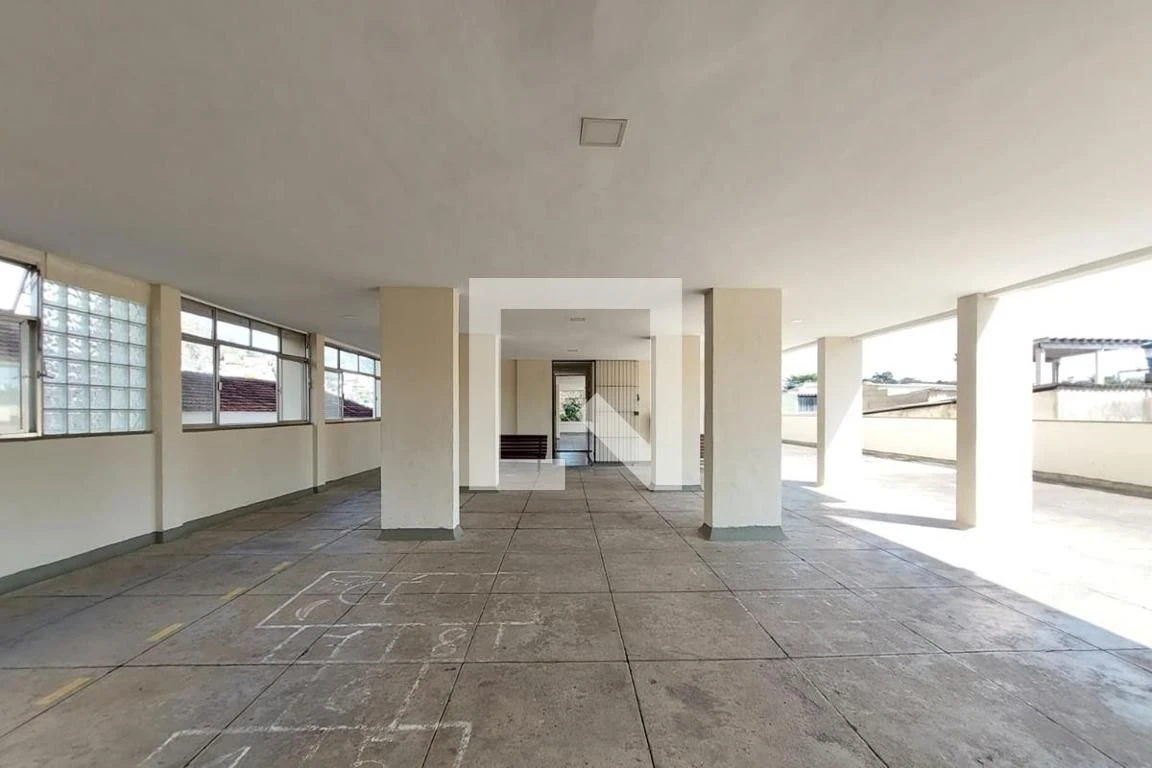 2-bedroom apartment in a building with a pool — photo 45