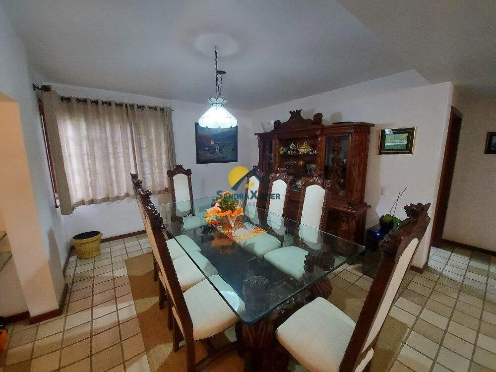 House with 4 bedrooms and 5 bathrooms for rent — photo 3