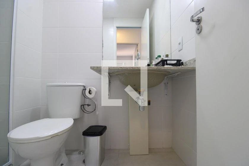 65 m² furnished apartment with balcony and 2 bedrooms — photo 18