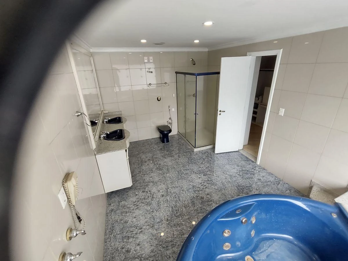 Casa de 650 m² con 6 suites y 5 plazas — photo 25