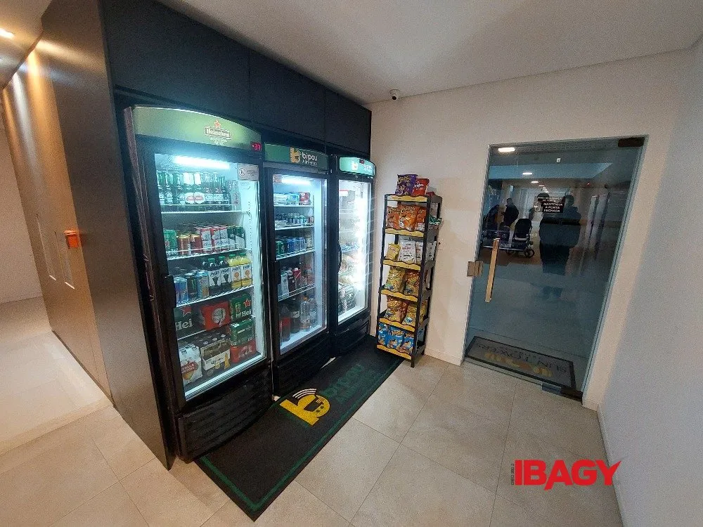 Furnished apartment with 2 bedrooms and 2 parking spots — photo 40