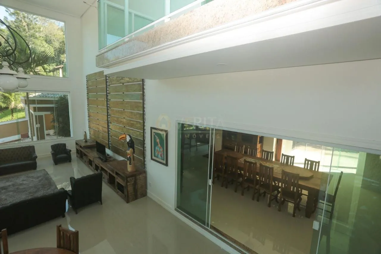 House with 7 bedrooms and 10 baths, 3200 m² and pools — photo 47