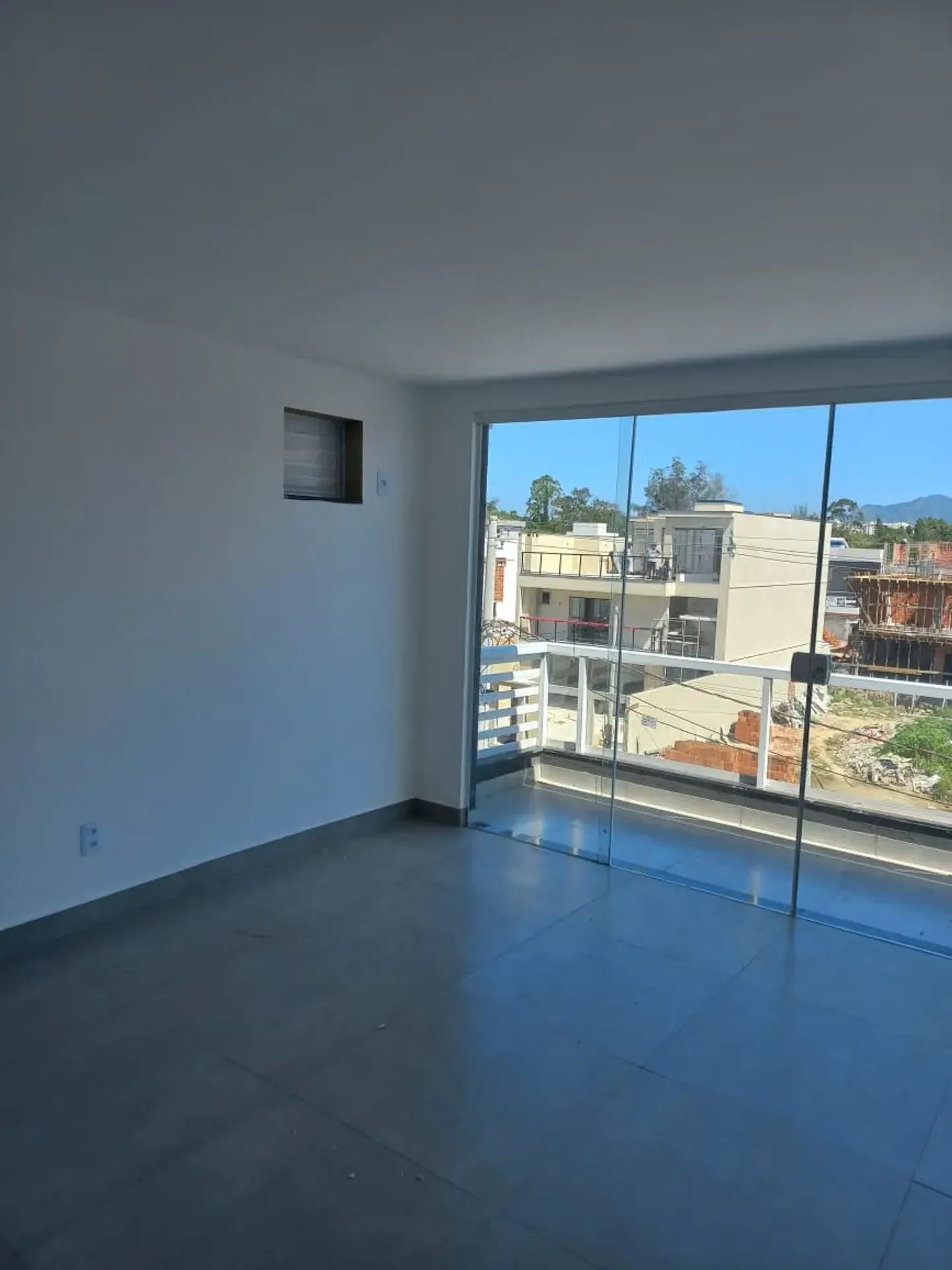 Duplex house with 3 en-suite bedrooms and 300 m² — photo 14