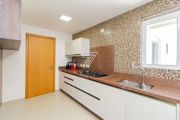 Furnished 3-bedroom apartment on the 13th floor — photo 10