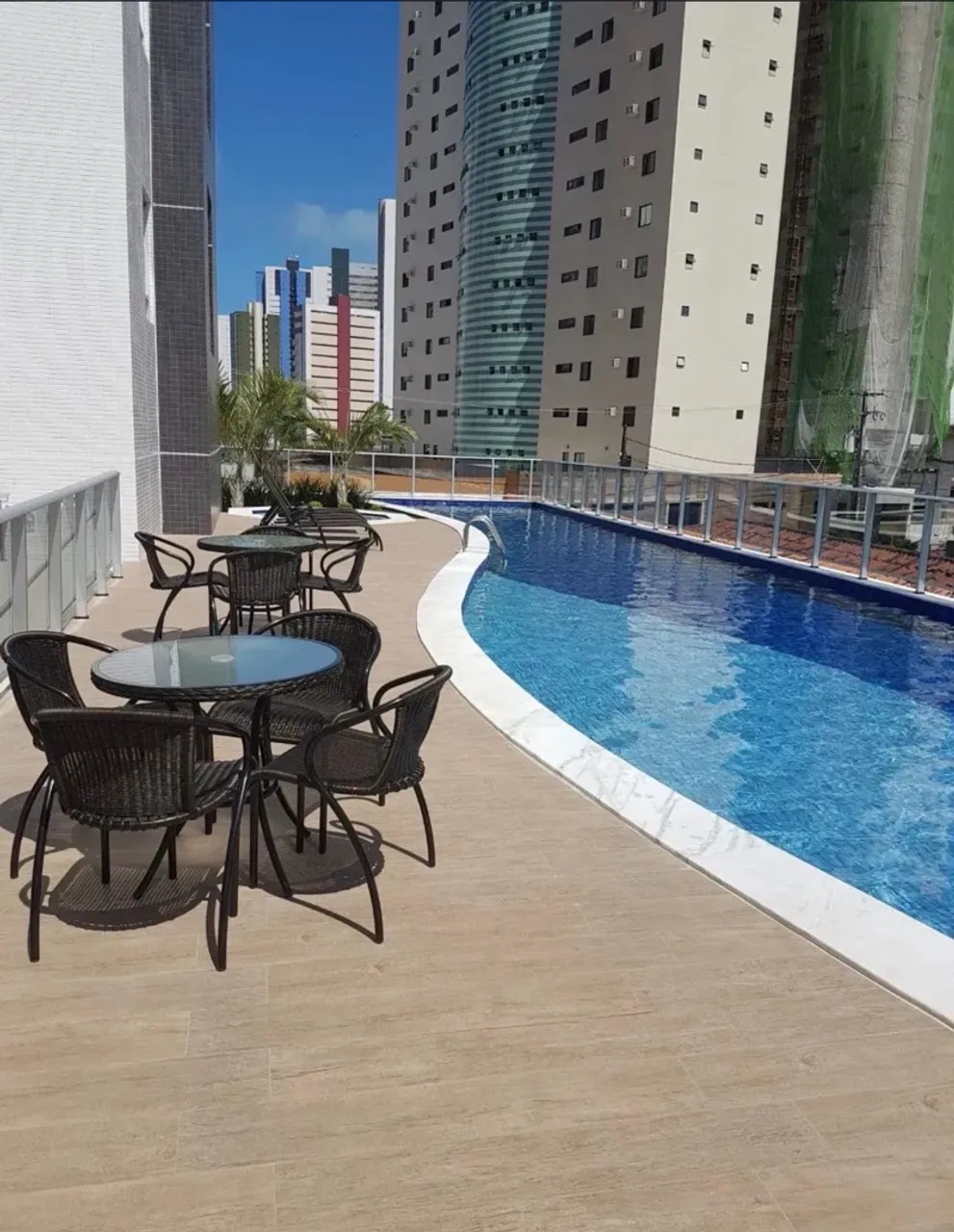 2-bedroom apartment in a building with a gym — photo 8