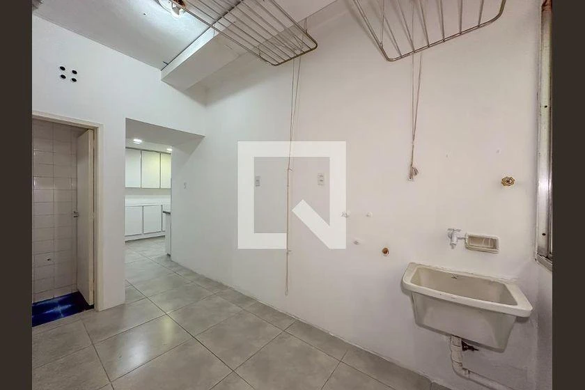 170 m² apartment with 3 bedrooms and a suite — photo 44