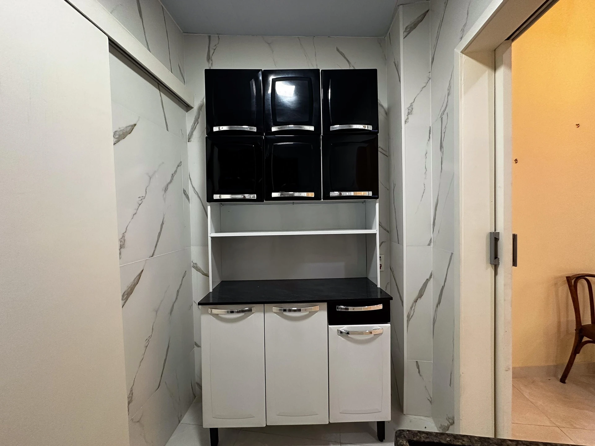 Furnished studio with 1 bedroom and 1 bathroom, no parking — photo 5