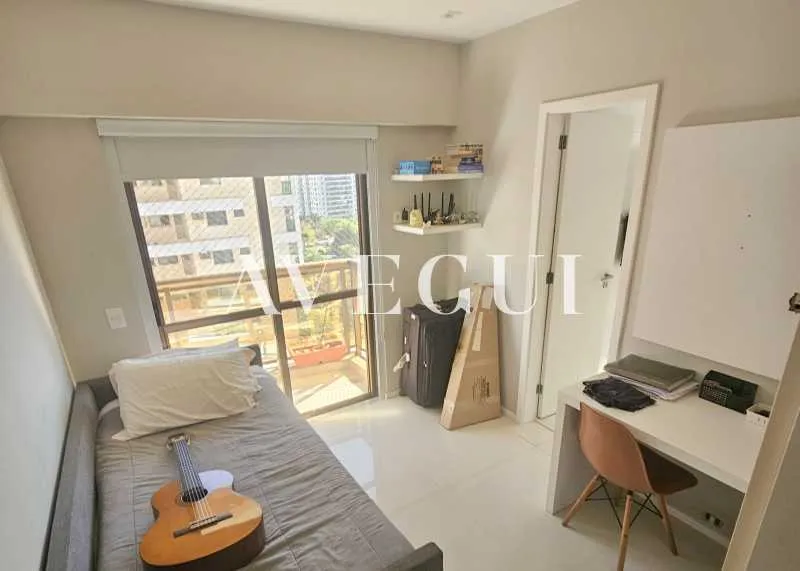 Furnished apartment with 3 bedrooms and 4 bathrooms — photo 7
