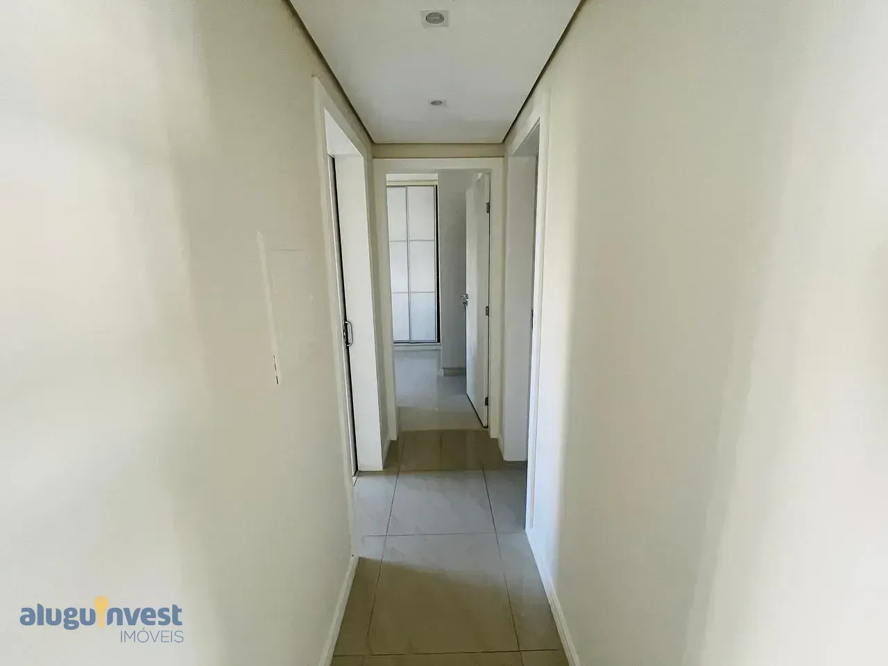 2-bedroom apartment with a washing machine in Florianópolis — photo 15