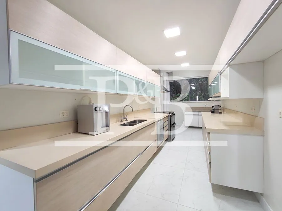 Apartamento de 230 m² com 3 dormitórios e 3 vagas — photo 29