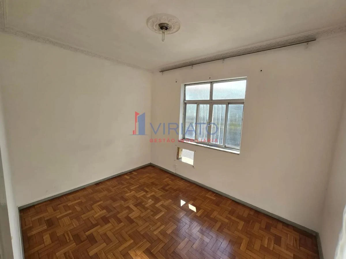 Apartment, 71 m², with wood or laminate floors — photo 3