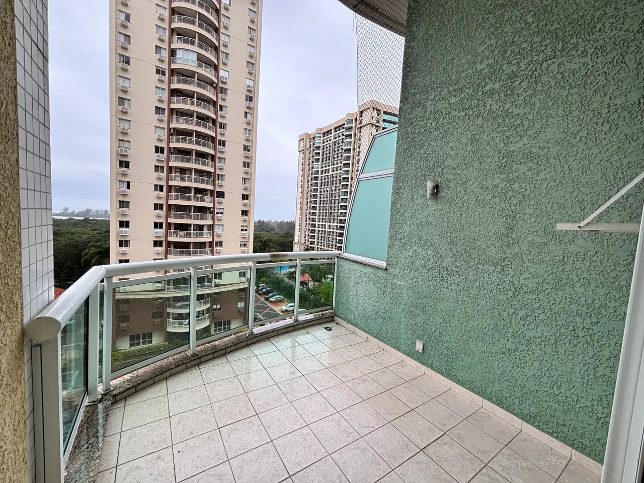 100 m² duplex apartment with 2 bedrooms and a balcony — photo 31