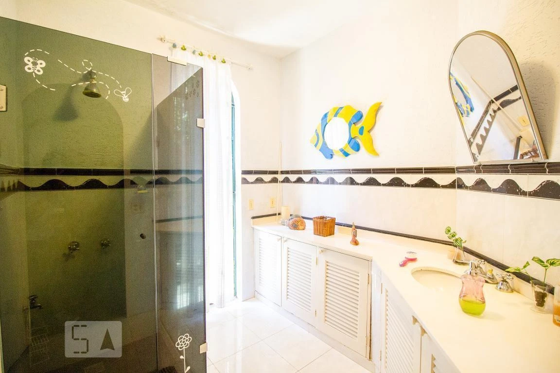 Casa de 600 m² com 4 quartos, 2 suítes e 5 banheiros — photo 35