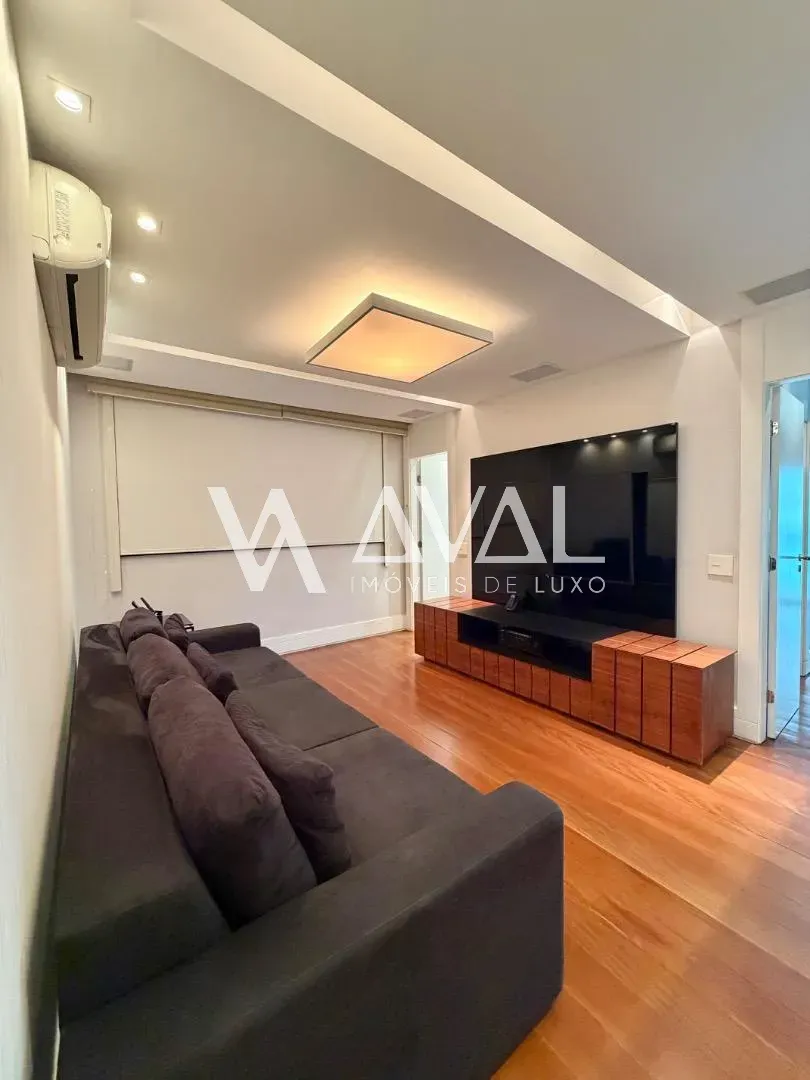 300 m² apartment with 4 suites and 3 parking spaces — photo 16