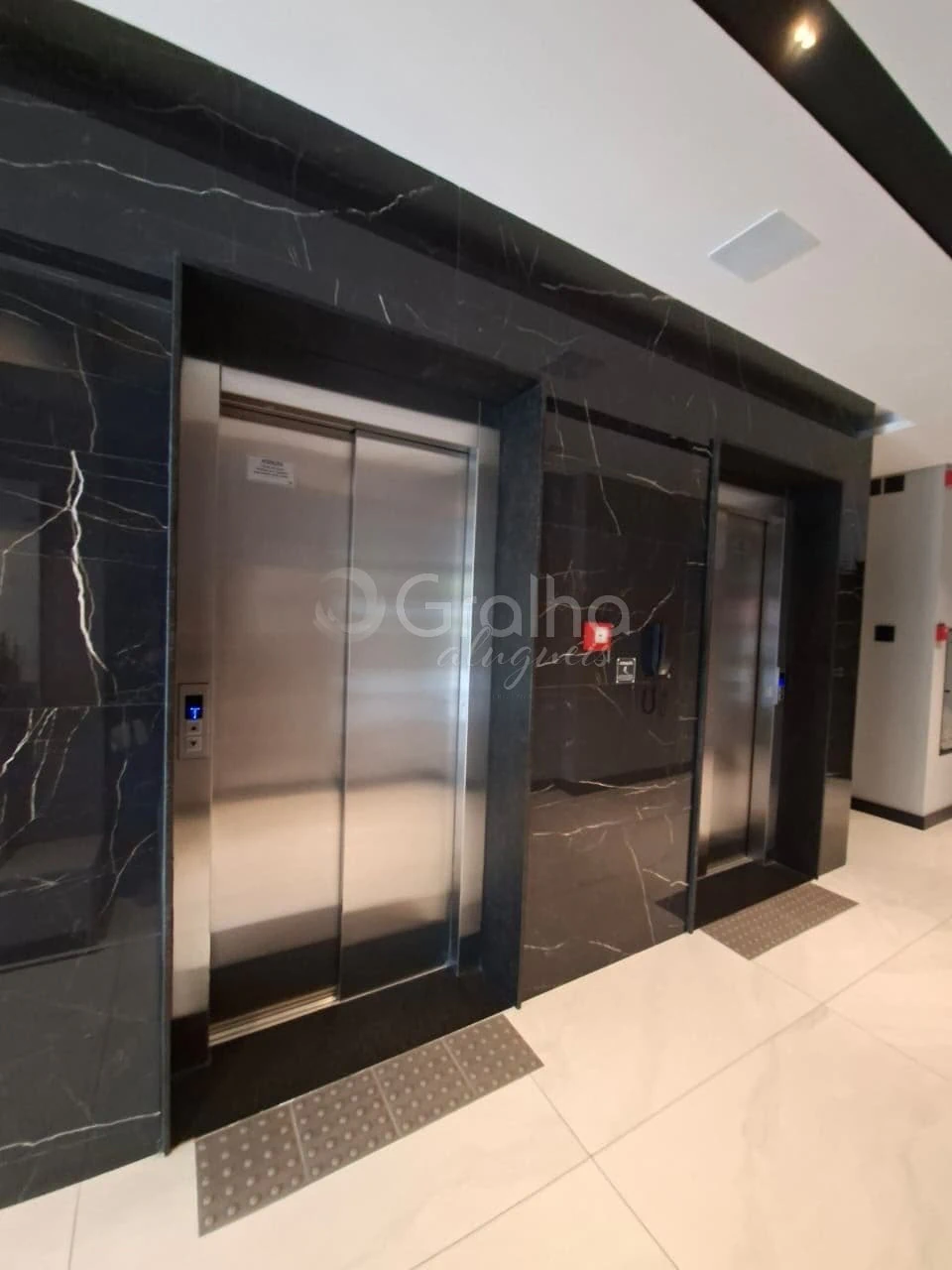 Furnished studio in a building with a gym — photo 20
