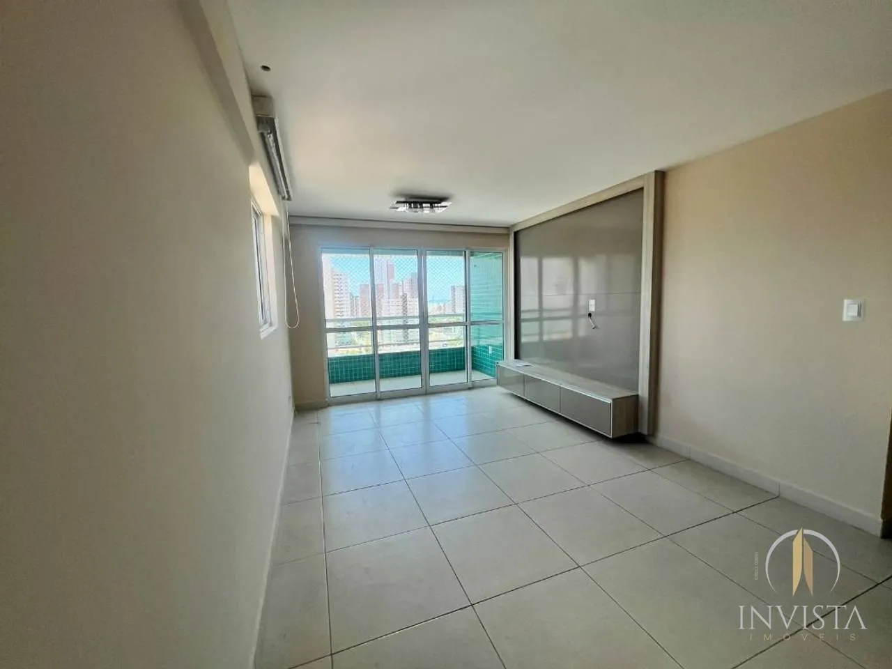 3-bedroom apartment with a walk-in closet — photo 6