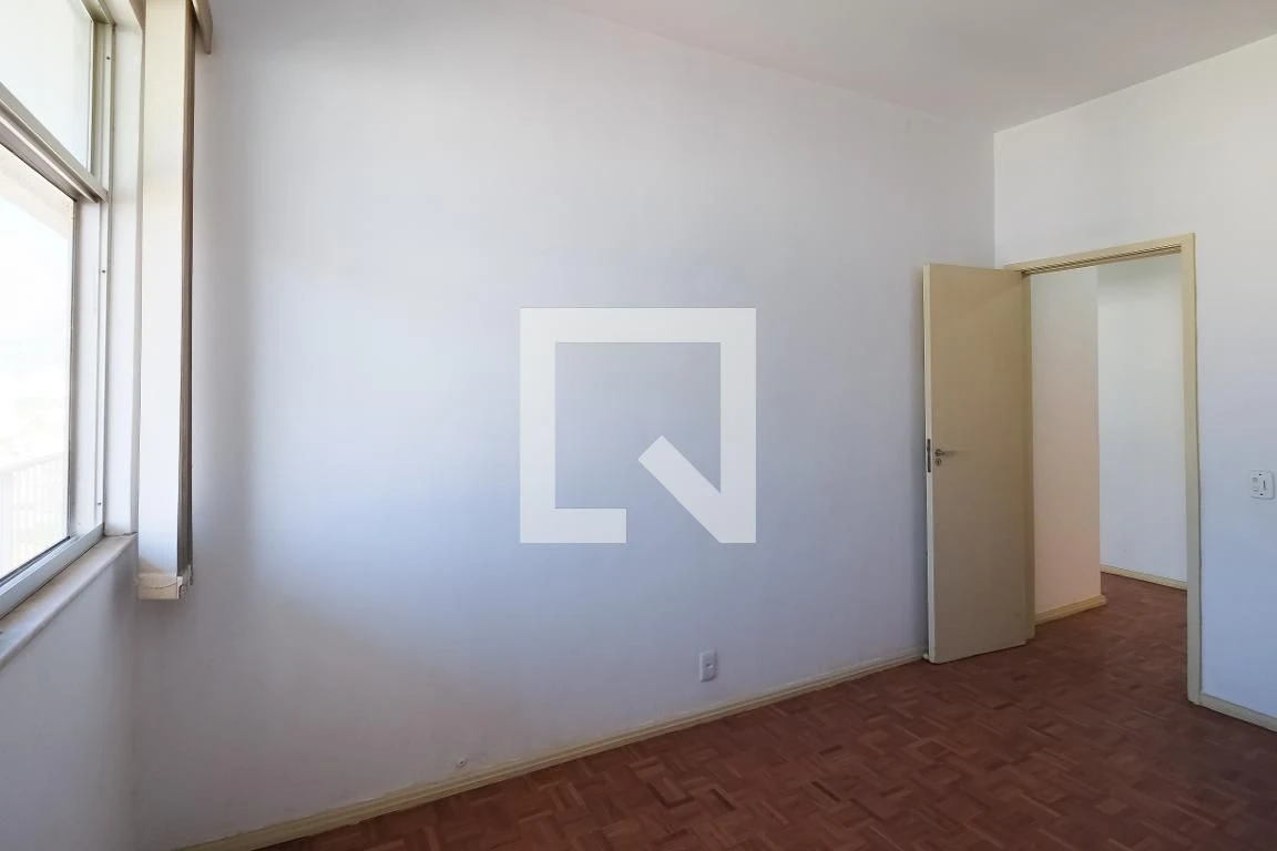 3-bedroom apartment with a mountain view in Rio de Janeiro — photo 19