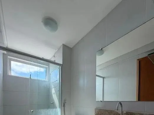 Apartamento de 3 quartos com vista para a água