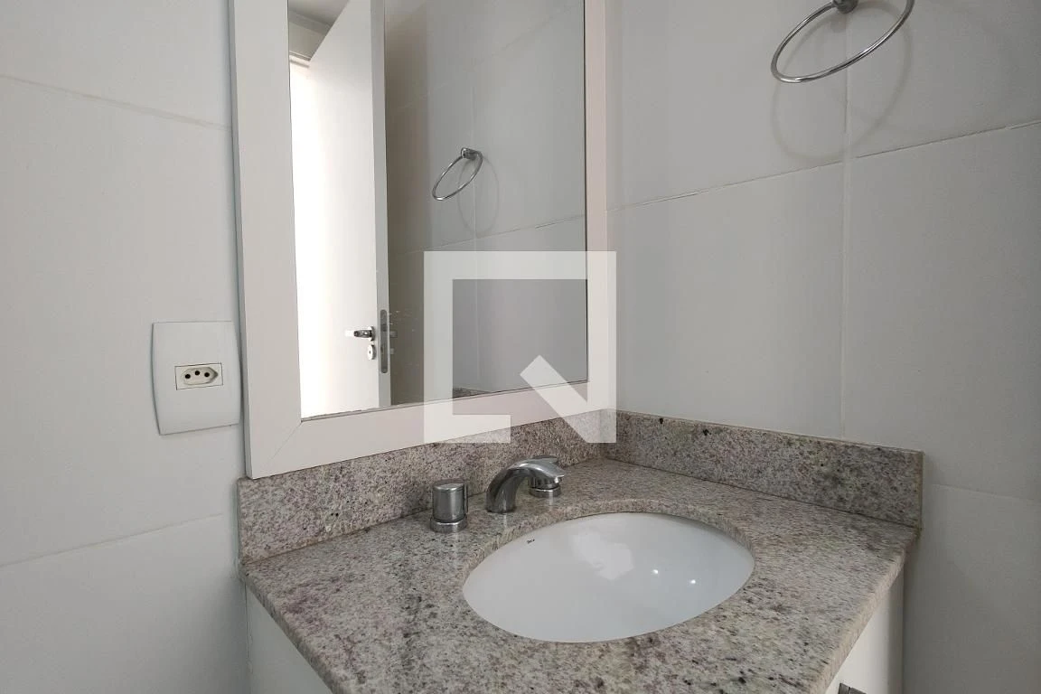 Apartamento, 70 m², com janelas do piso ao teto — photo 42